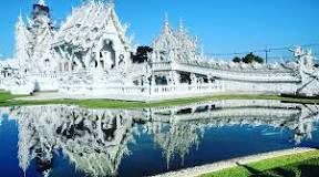 Thailand Must Visit Places: Chiang Rai White temple
